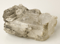 M 00090
<br/>
<br/>
<em></em>